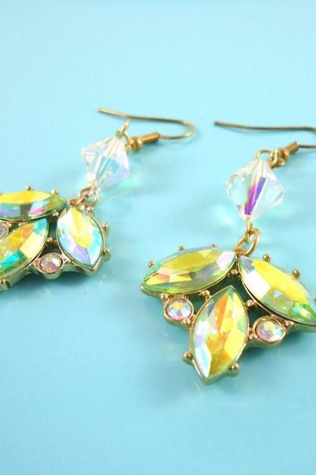 Green Leaf Earrings - Green Romantic Earrings - Green Romantic Jewelry - Green Victorian Earrings - Green Victorian jewelry - Old Hollywood